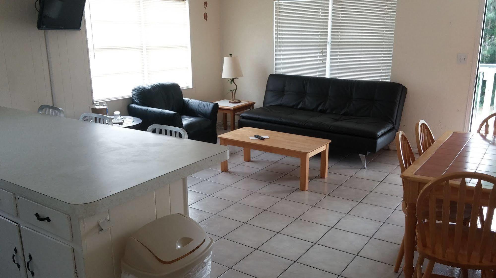 Upper Deck Hotel And Bar - Adults Only South Padre Island Esterno foto