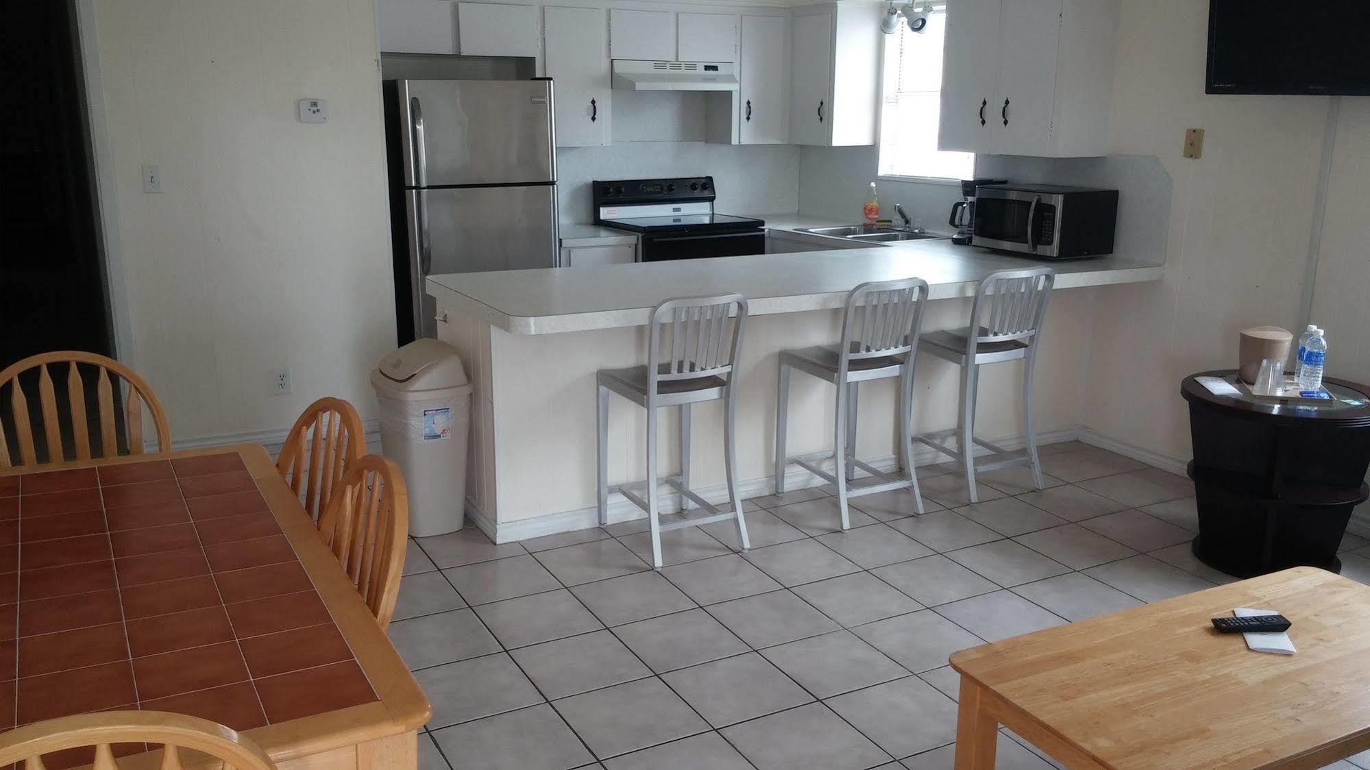 Upper Deck Hotel And Bar - Adults Only South Padre Island Esterno foto