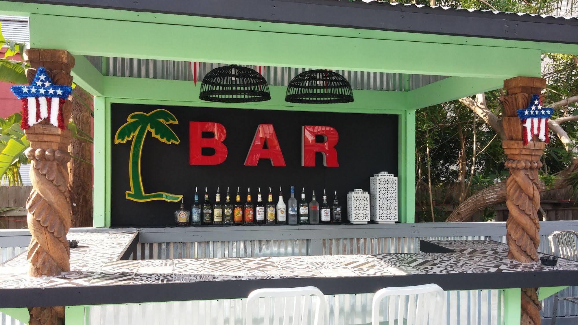 Upper Deck Hotel And Bar - Adults Only South Padre Island Esterno foto